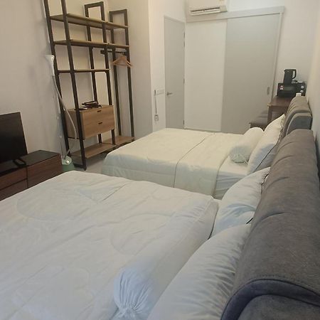 Appartamento Sky Trees 4 Guests High Floor Smart Tv Garden View A1801 Johor Bahru Esterno foto