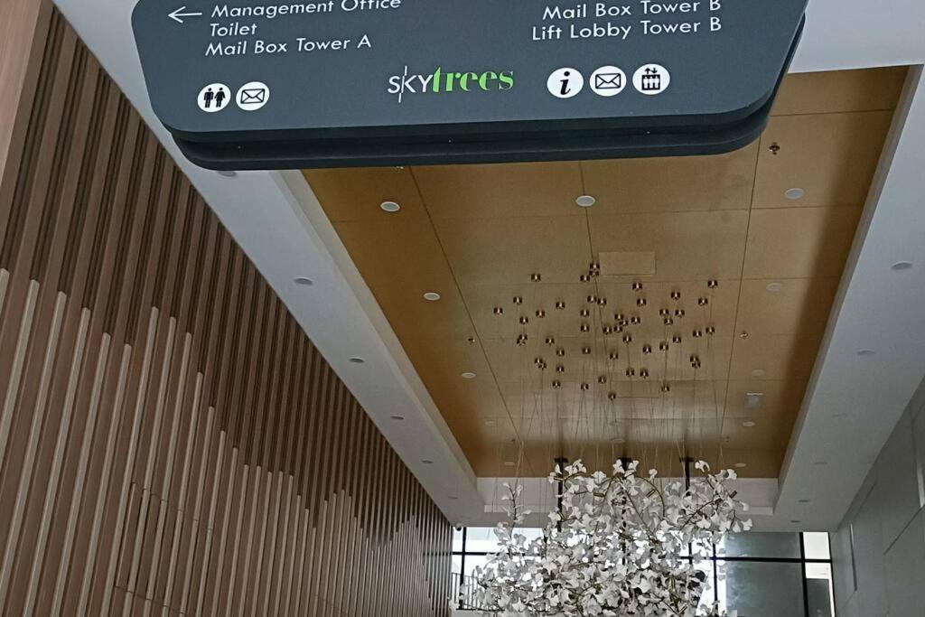 Appartamento Sky Trees 4 Guests High Floor Smart Tv Garden View A1801 Johor Bahru Esterno foto