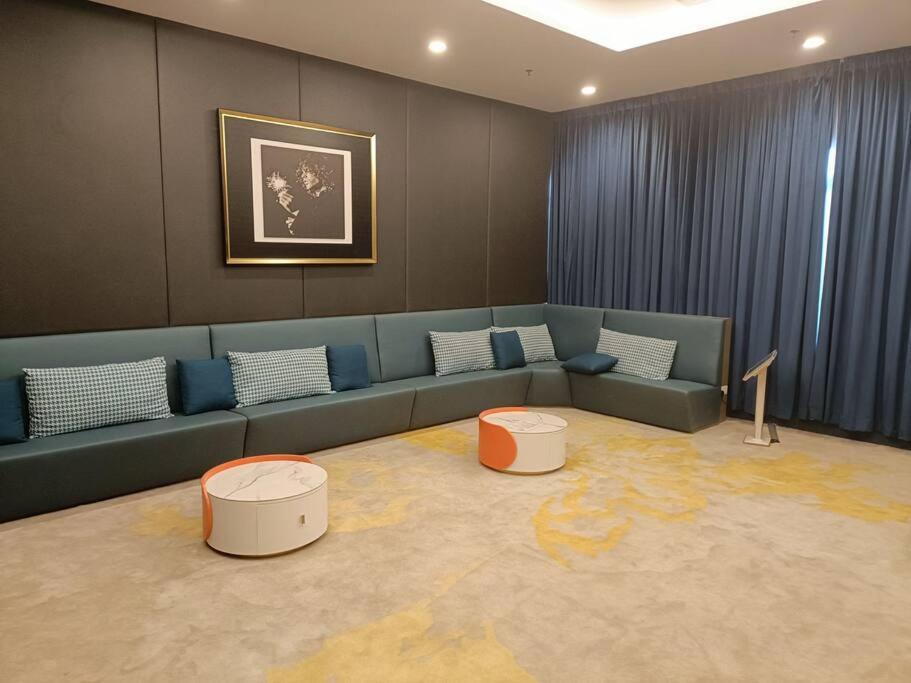 Appartamento Sky Trees 4 Guests High Floor Smart Tv Garden View A1801 Johor Bahru Esterno foto